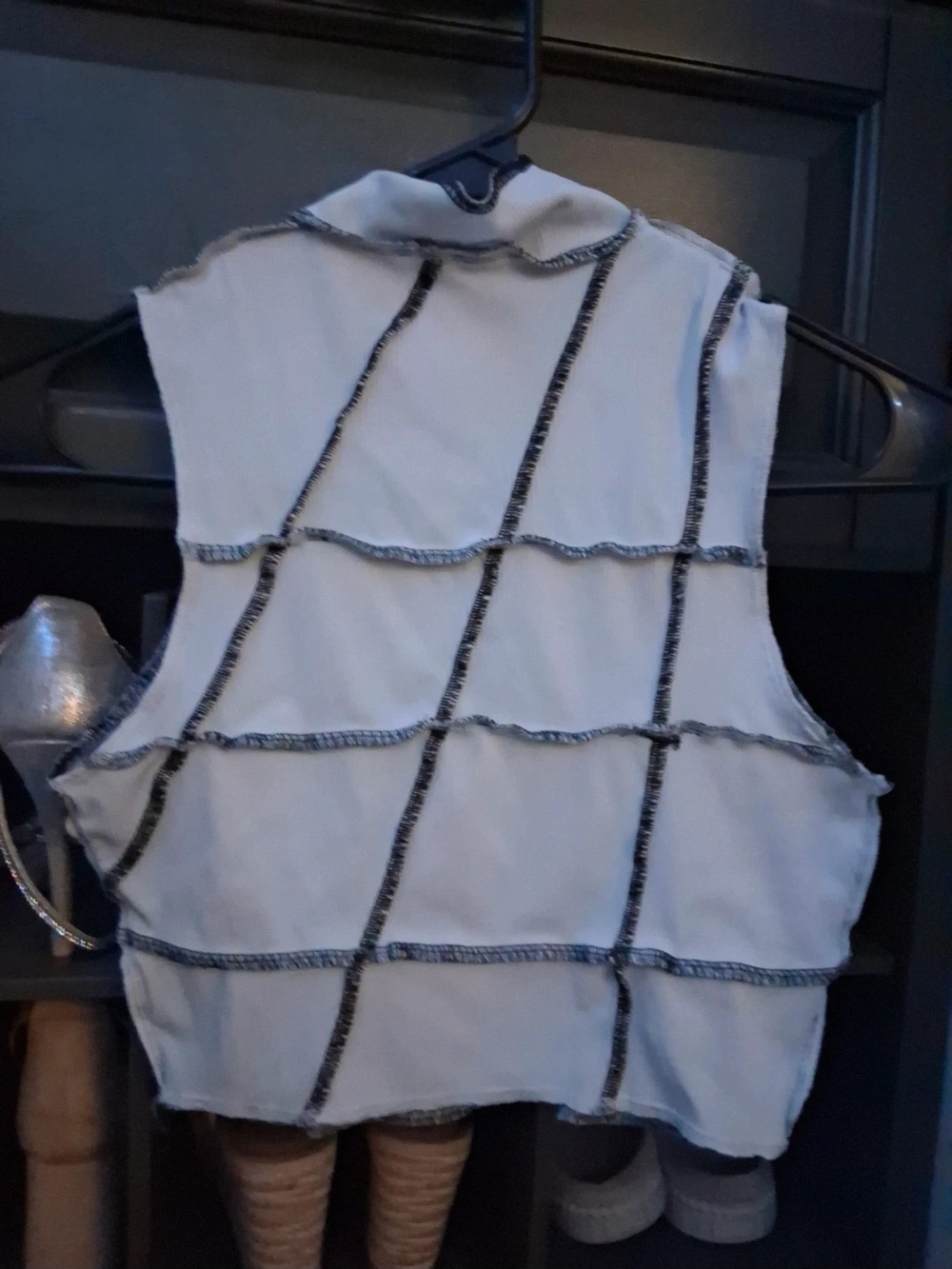 White Sleeveless Grid-Detail Women's Top